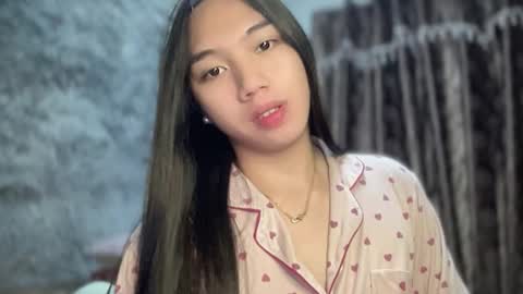 Snapshot of kat_hollandx chatting on February 6, 1:43 pm Majesty online show from February 6, 1:43 pm
