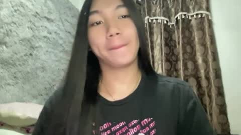 Snapshot of kat_hollandx chatting on February 15, 3:39 pm Majesty online show from February 15, 3:39 pm