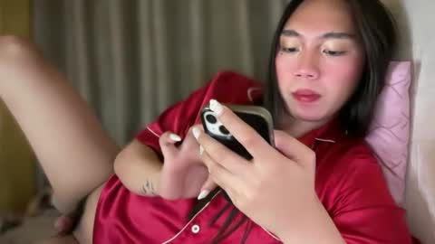 Snapshot of kat_hollandx chatting on May 1, 6:34 pm Majesty online show from May 1, 6:34 pm
