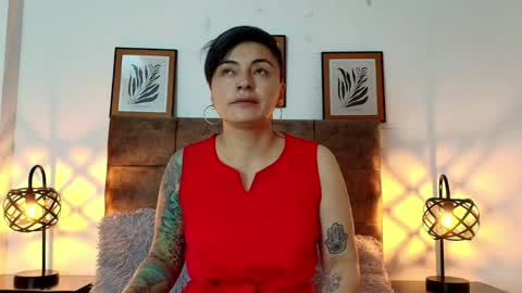 kat paradisse online show from May 20, 12:11 pm