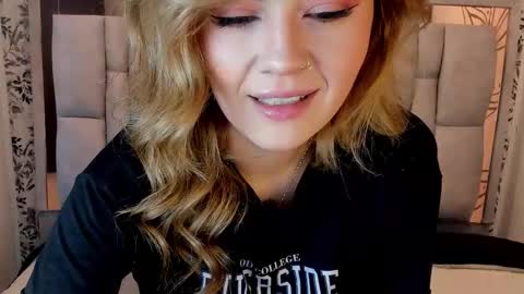 K A T A  H O O T online show from January 14, 8:14 pm