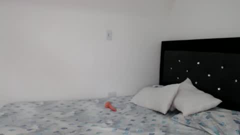 Snapshot of katalellabitch chatting on April 12, 1:16 pm katalellabitch online show from April 12, 1:16 pm