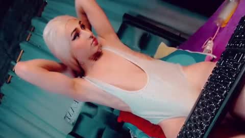 Snapshot of kataleya_bigcockx chatting on December 5, 2:00 pm KATALEYABIGCOCK online show from December 5, 2:00 pm