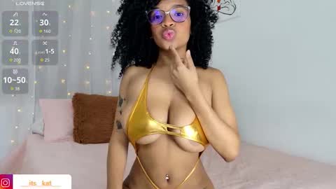 Snapshot of kataleyacandy chatting on November 4, 9:47 pm Kataleya online show from November 4, 9:47 pm