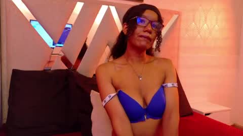 Katalina Guzman online show from April 24, 1:46 pm
