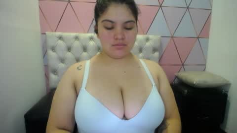 katalina santana25 online show from April 29, 5:41 pm