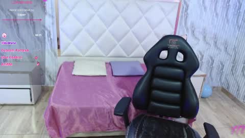 Snapshot of katalina_tay1 chatting on April 4, 1:41 pm katalina_tay1 online show from April 4, 1:41 pm