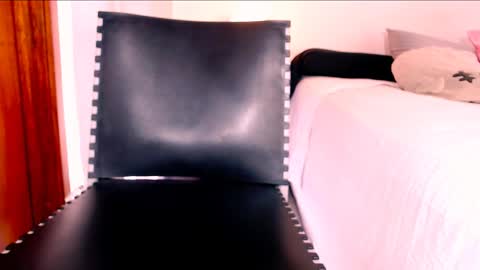 katalinaferreirax online show from December 4, 5:33 pm