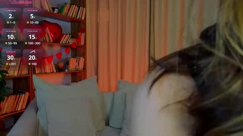 Snapshot of kate__rina chatting on February 14, 2:19 am Katerina online show from February 14, 2:19 am