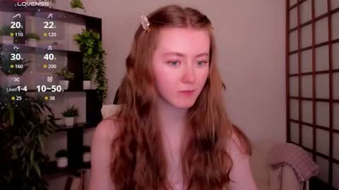 Snapshot of kate_cuddle chatting on June 22, 3:25 am Kate online show from June 22, 3:25 am