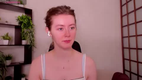 Snapshot of kate_cuddle chatting on July 7, 2:25 am Kate online show from July 7, 2:25 am