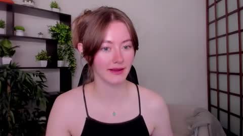 Snapshot of kate_cuddle chatting on July 10, 2:05 am Kate online show from July 10, 2:05 am