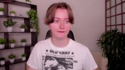 Snapshot of kate_cuddle chatting on July 20, 2:37 am Kate online show from July 20, 2:37 am