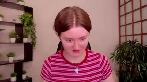 Snapshot of kate_cuddle chatting on July 28, 2:18 am Kate online show from July 28, 2:18 am