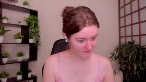 Snapshot of kate_cuddle chatting on July 30, 2:21 am Kate online show from July 30, 2:21 am