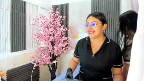 Snapshot of kate_evans1 chatting on June 25, 12:31 pm Kate Evans online show from June 25, 12:31 pm