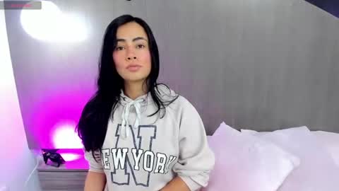 Snapshot of kate_evans1 chatting on July 7, 10:41 am Kate Evans online show from July 7, 10:41 am