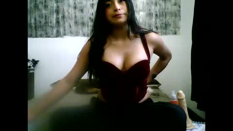 Danna online show from May 9, 4:45 pm