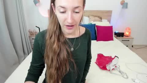 Snapshot of kate_redgar chatting on October 4, 3:54 pm kate_redgar online show from October 4, 3:54 pm