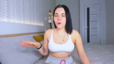 Snapshot of kate_ree_ chatting on January 24, 6:14 am KATE online show from January 24, 6:14 am