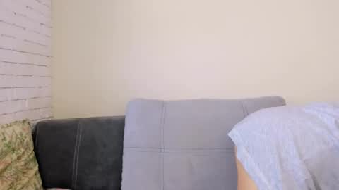 Snapshot of kate_ree_ chatting on March 9, 9:46 am KATE online show from March 9, 9:46 am