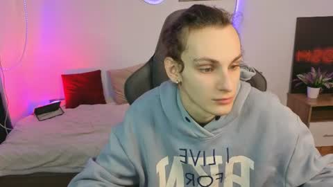 Snapshot of kate_sparkl chatting on June 23, 7:12 pm kate_sparkl online show from June 23, 7:12 pm