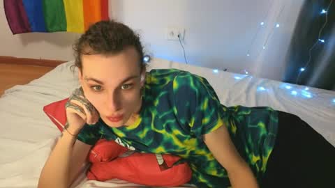 Snapshot of kate_sparkl chatting on July 12, 7:49 pm kate_sparkl online show from July 12, 7:49 pm
