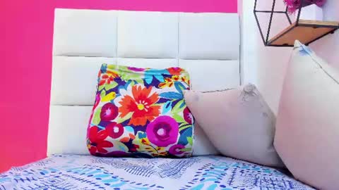Snapshot of katecurvy_hot69 chatting on June 23, 11:30 am Katerine online show from June 23, 11:30 am