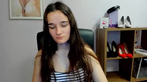 Kate  online show from May 24, 9:03 am