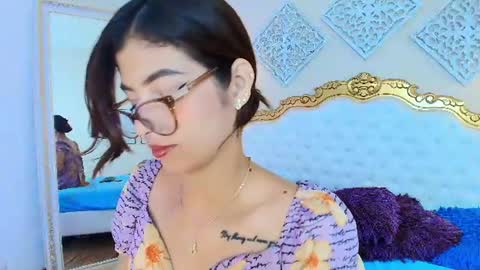 Snapshot of kateemartinez chatting on July 4, 4:02 pm katee Martinez online show from July 4, 4:02 pm