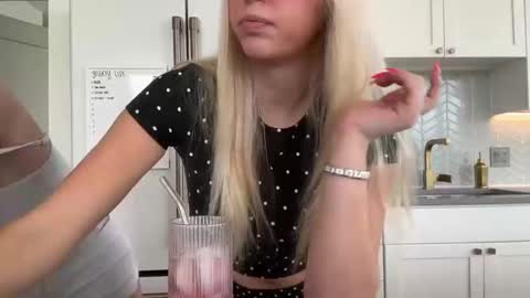 kateharperr online show from February 28, 8:21 pm