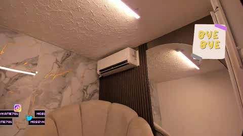 Im Katherine but call me Kate  online show from March 31, 12:05 pm