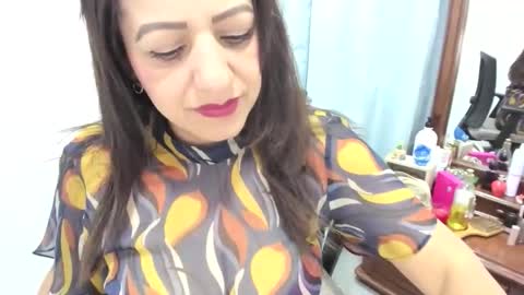 Snapshot of katerinamilf_ chatting on April 14, 3:18 pm kata online show from April 14, 3:18 pm