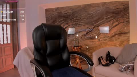 K A T E  online show from February 8, 6:22 pm