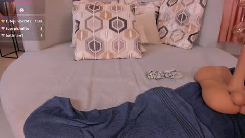 K A T E  online show from February 24, 5:20 pm