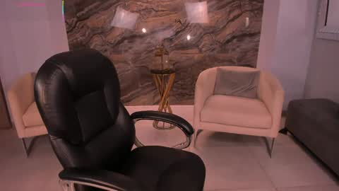 Snapshot of katesunder chatting on April 25, 1:41 pm K A T E online show from April 25, 1:41 pm