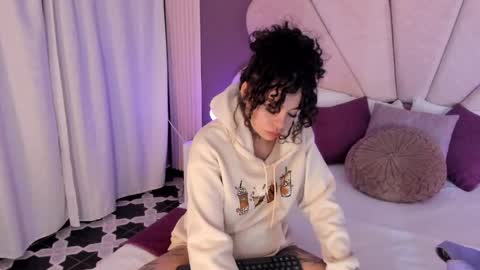 KatheGomez  online show from April 15, 3:13 am