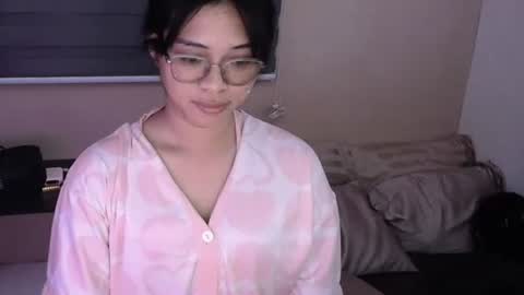 Snapshot of katherine12xx chatting on May 17, 7:32 pm katherine12xx online show from May 17, 7:32 pm