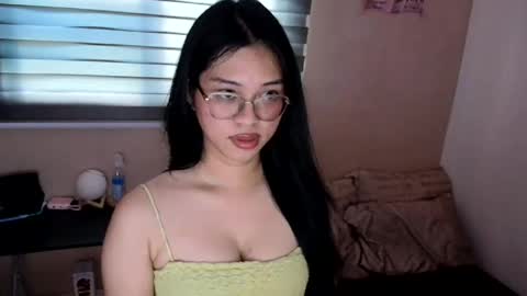 Snapshot of katherine12xx chatting on May 29, 8:01 am katherine12xx online show from May 29, 8:01 am