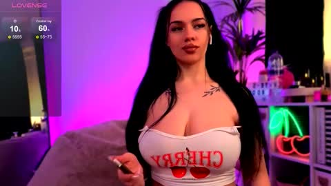 Snapshot of katherineswan chatting on February 21, 5:47 pm Katherine Swan online show from February 21, 5:47 pm