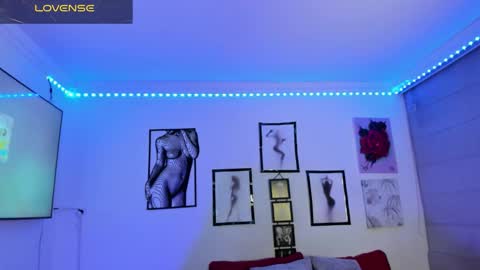 Snapshot of kathhoney1 chatting on February 12, 4:07 am Kath online show from February 12, 4:07 am