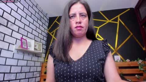 Paola online show from January 10, 1:20 pm