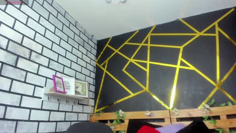 Paola online show from January 18, 1:40 pm