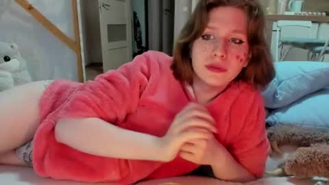 Snapshot of katia_npzd chatting on June 25, 8:35 pm KatieNPZD online show from June 25, 8:35 pm