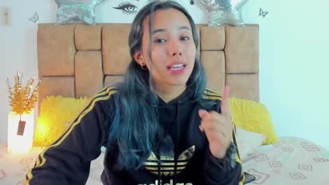 Snapshot of katiacuper chatting on January 4, 7:02 pm Katia Cuper online show from January 4, 7:02 pm