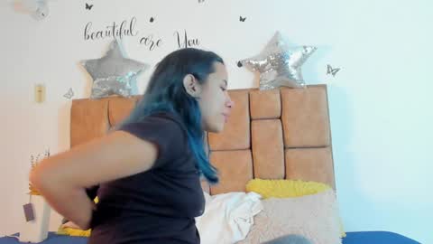 Snapshot of katiacuper chatting on January 22, 12:06 pm Katia Cuper online show from January 22, 12:06 pm