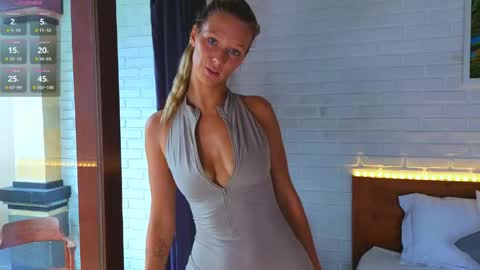 Katie online show from April 29, 4:38 am