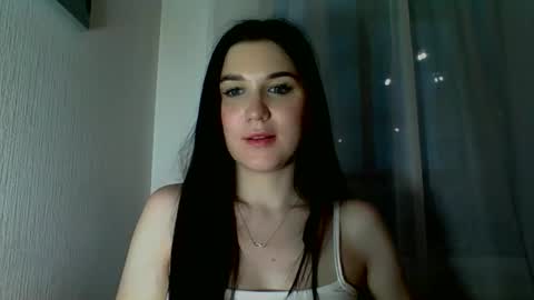 katie_foxi online show from May 24, 7:19 pm