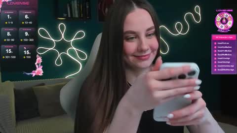 Snapshot of katie_taylorr chatting on February 6, 11:30 pm Katie online show from February 6, 11:30 pm