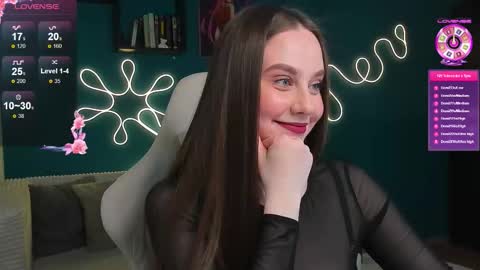 Snapshot of katie_taylorr chatting on February 15, 11:23 pm Katie online show from February 15, 11:23 pm